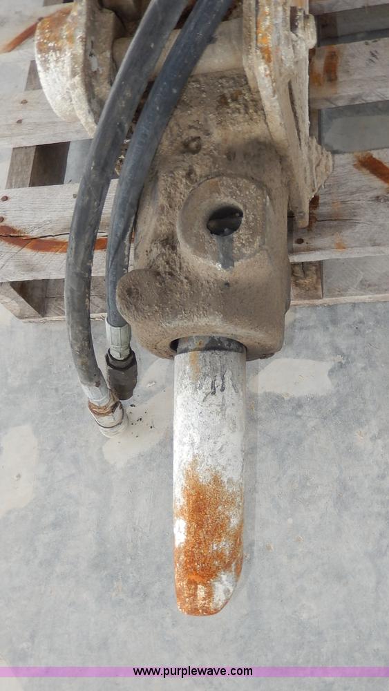 IPC HH500 skid steer jack hammer attachment in Broken Arrow, OK Item AA9653 sold Purple Wave