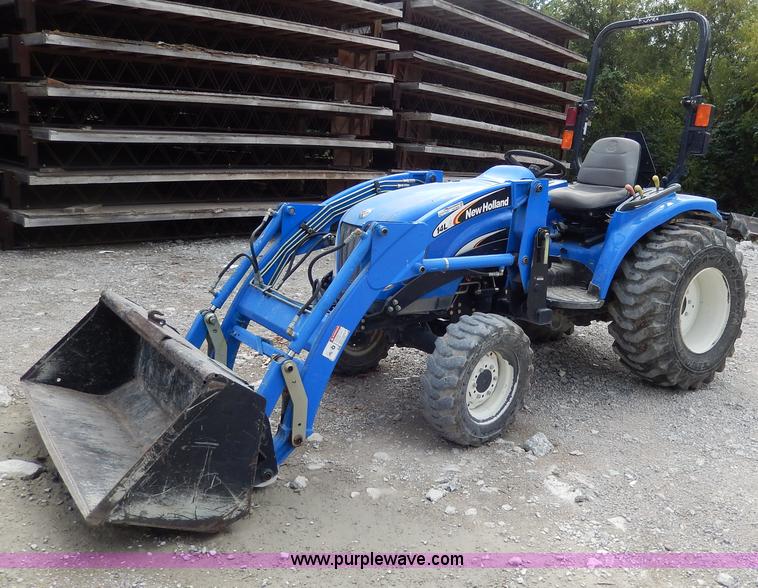 image for item AA9658 New Holland TC33DA tractor