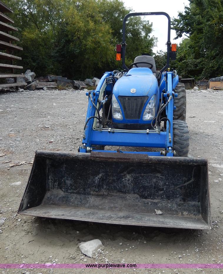 image for item AA9658 New Holland TC33DA tractor