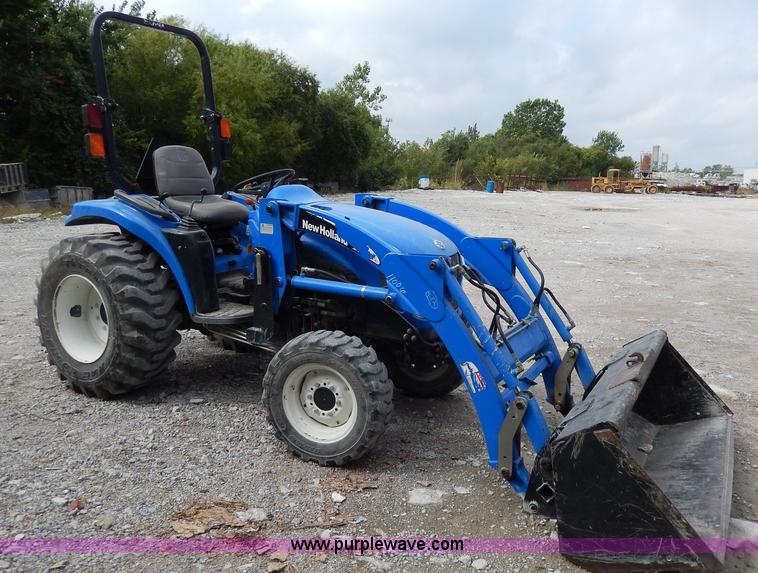 image for item AA9658 New Holland TC33DA tractor