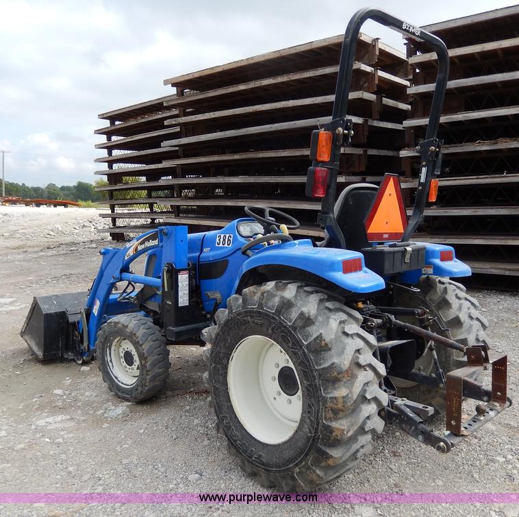 image for item AA9658 New Holland TC33DA tractor