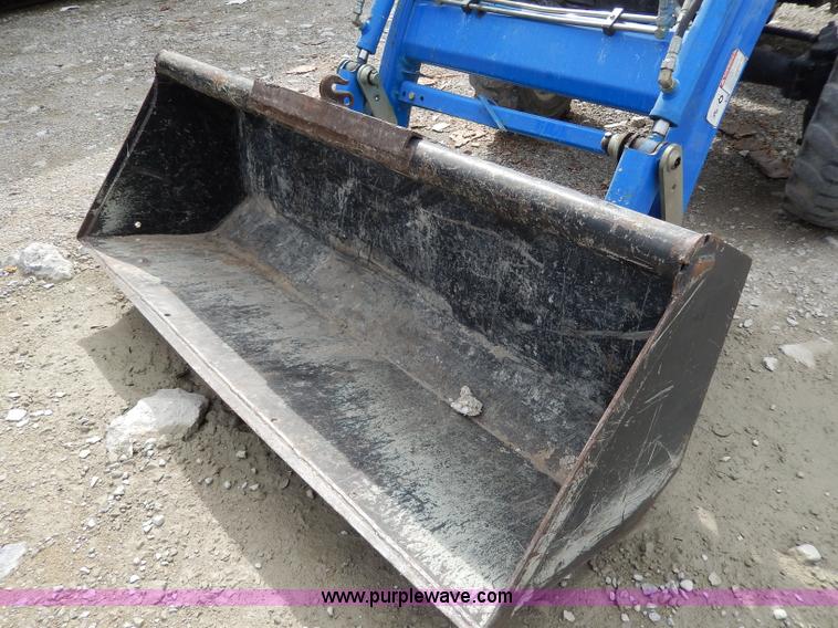 image for item AA9658 New Holland TC33DA tractor