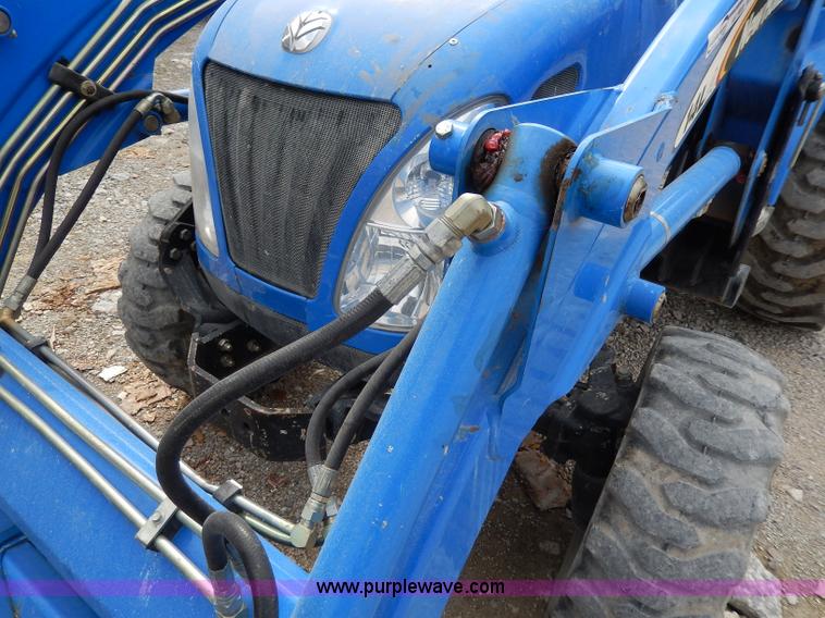 image for item AA9658 New Holland TC33DA tractor