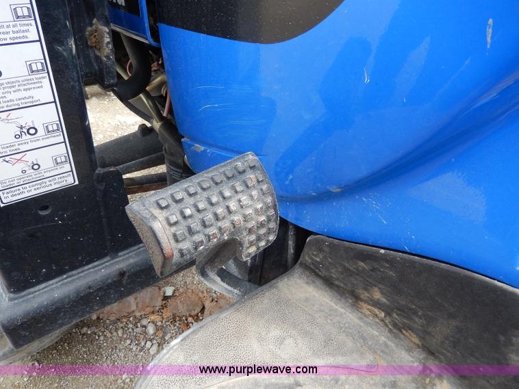 image for item AA9658 New Holland TC33DA tractor