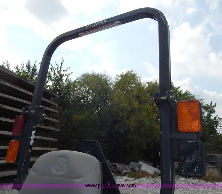 image for item AA9658 New Holland TC33DA tractor