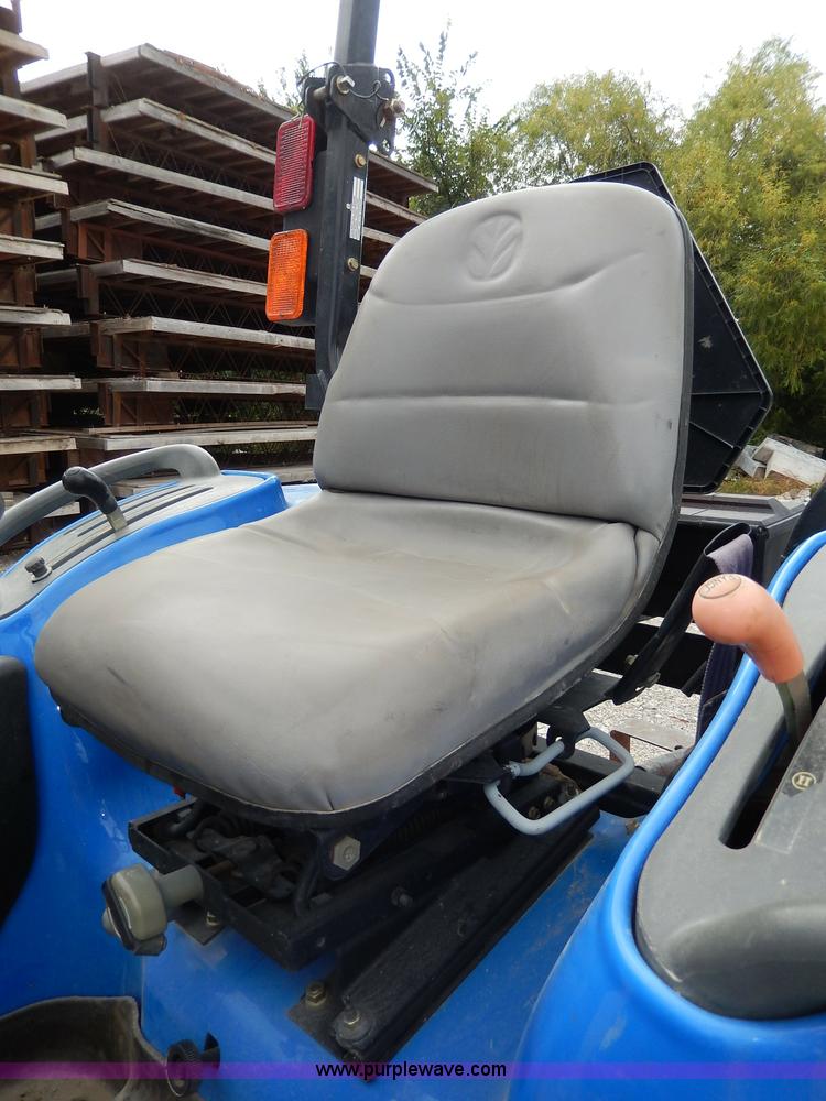 image for item AA9658 New Holland TC33DA tractor