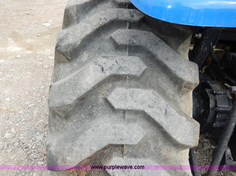 image for item AA9658 New Holland TC33DA tractor