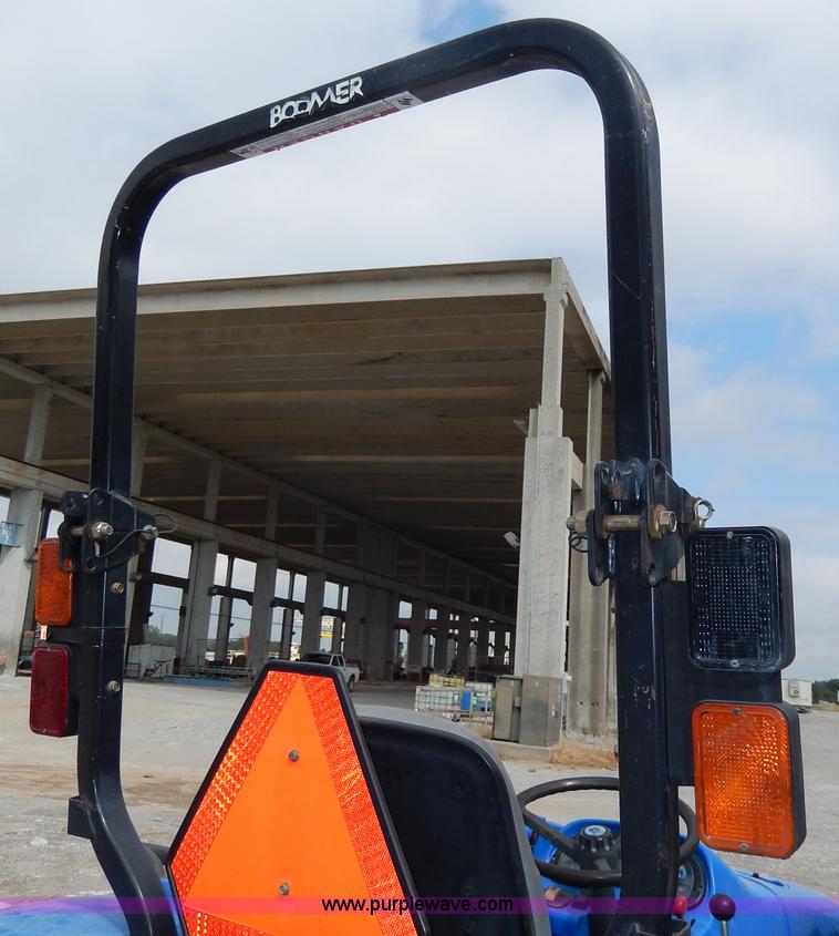 image for item AA9658 New Holland TC33DA tractor