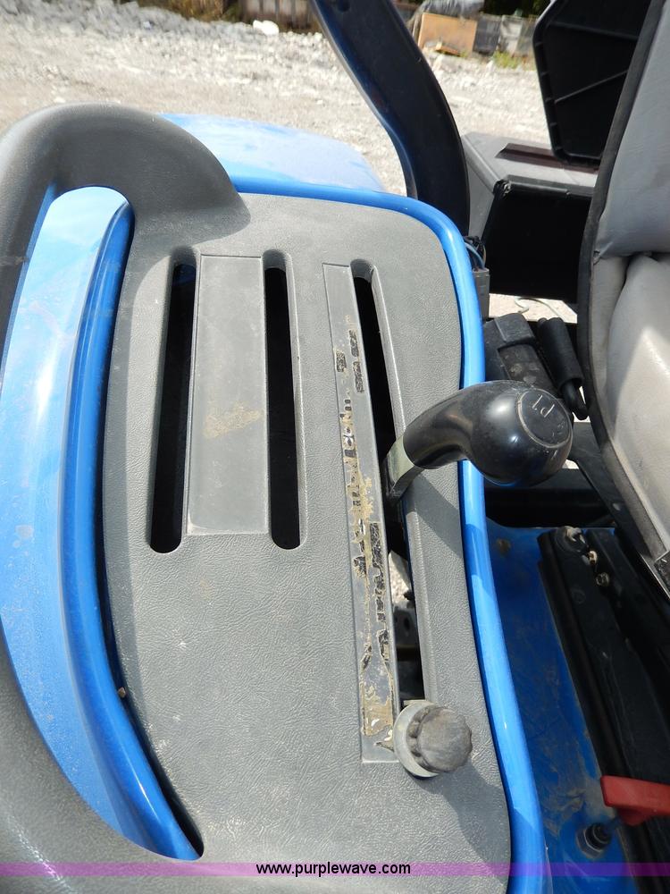 image for item AA9658 New Holland TC33DA tractor