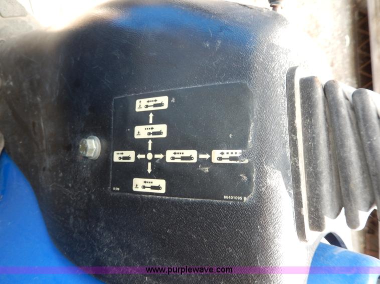 image for item AA9658 New Holland TC33DA tractor