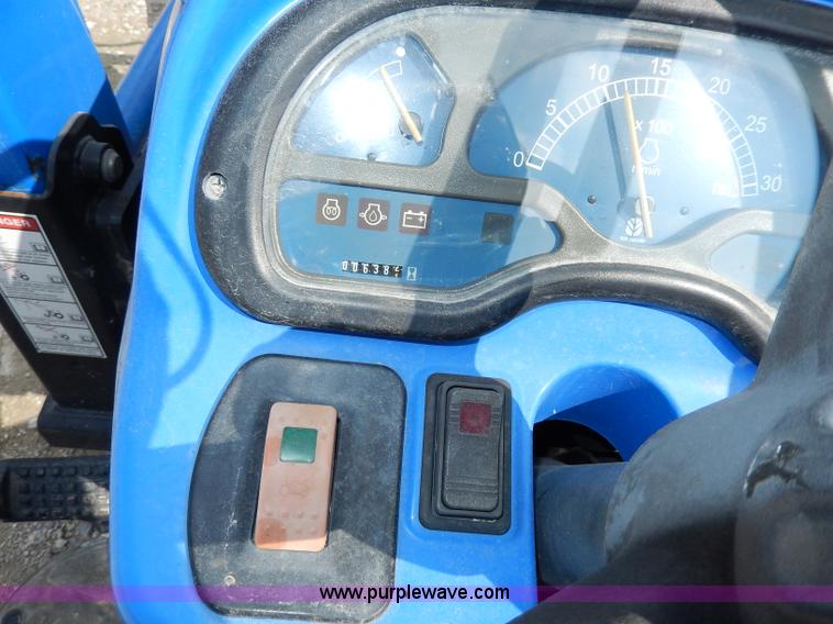 image for item AA9658 New Holland TC33DA tractor