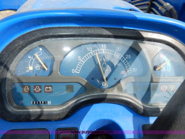 image for item AA9658 New Holland TC33DA tractor