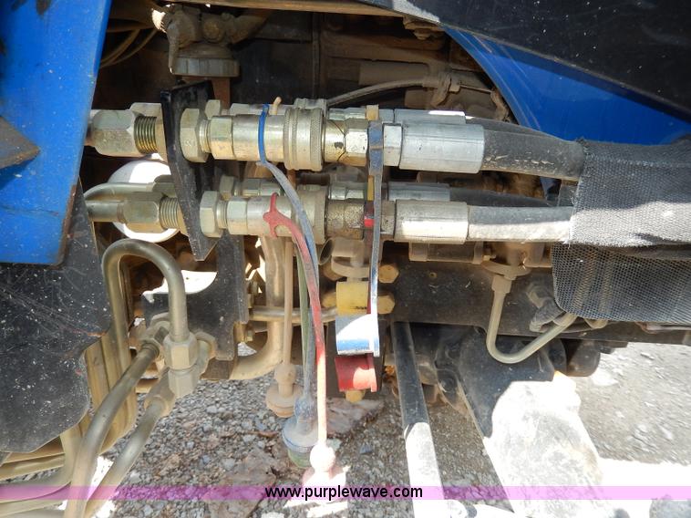 image for item AA9658 New Holland TC33DA tractor