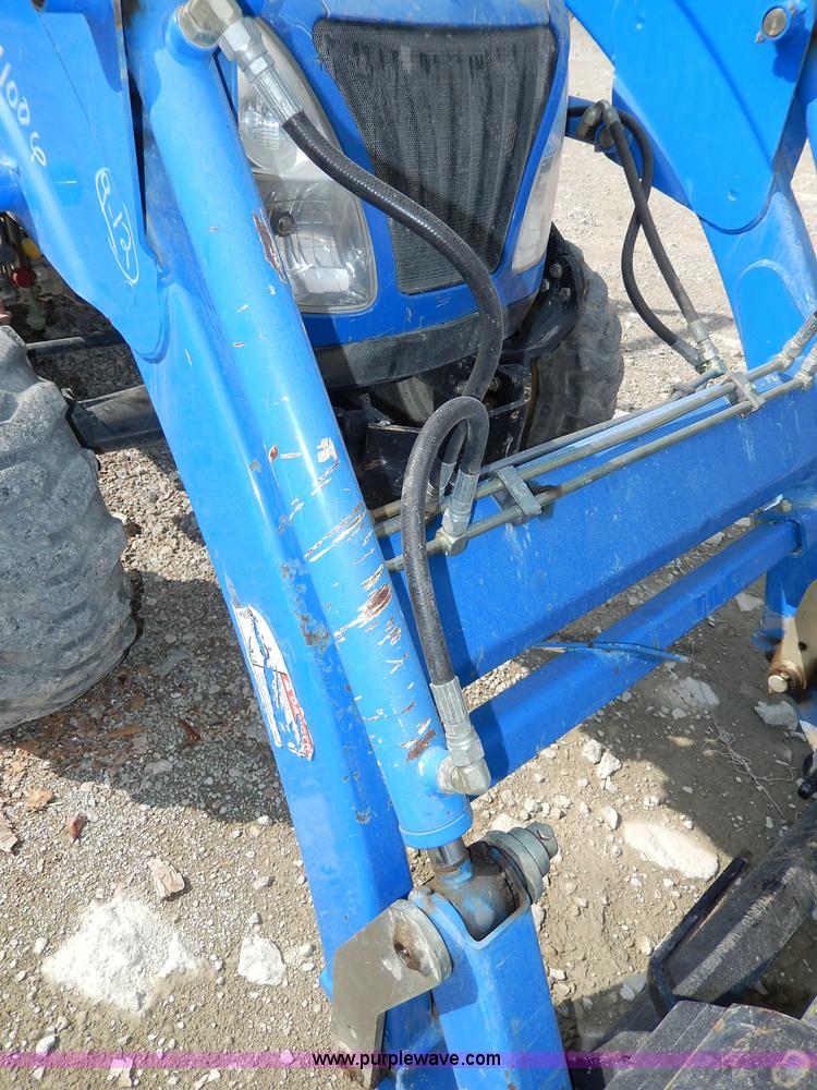 image for item AA9658 New Holland TC33DA tractor