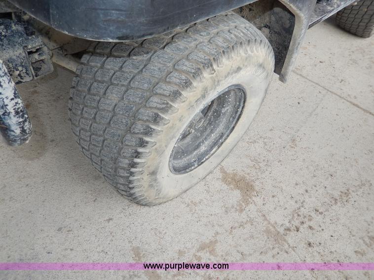 image for item AA9673 2005 Kawasaki Mule 3000 utility vehicle