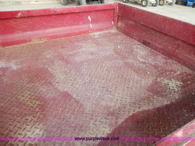 image for item AA9673 2005 Kawasaki Mule 3000 utility vehicle