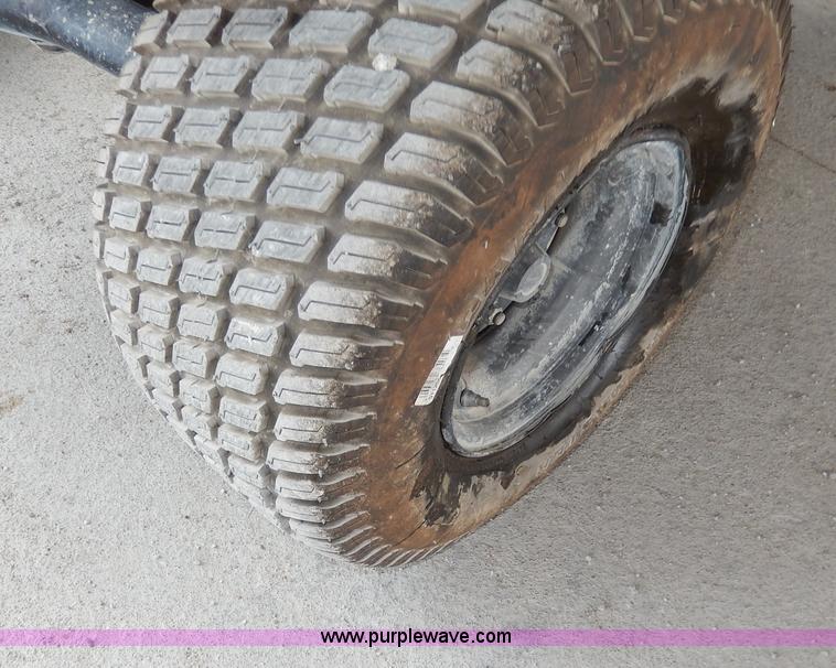 image for item AA9673 2005 Kawasaki Mule 3000 utility vehicle