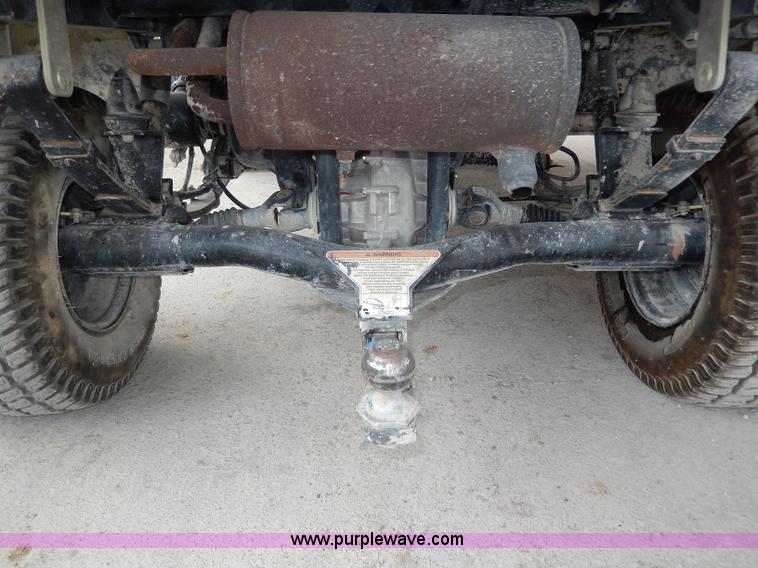 image for item AA9673 2005 Kawasaki Mule 3000 utility vehicle