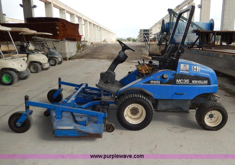 image for item AA9675 New Holland MC35 ZTR lawn mower