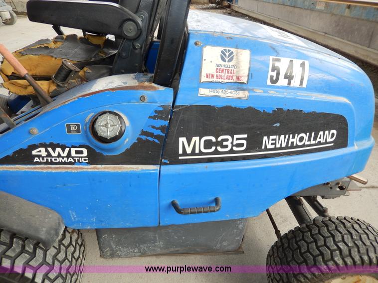 image for item AA9675 New Holland MC35 ZTR lawn mower
