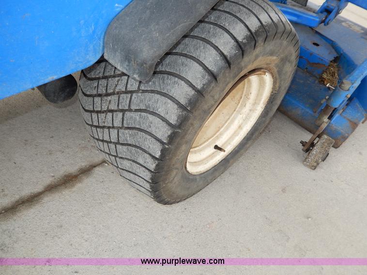 image for item AA9675 New Holland MC35 ZTR lawn mower