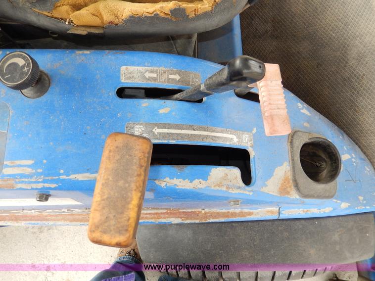 image for item AA9675 New Holland MC35 ZTR lawn mower