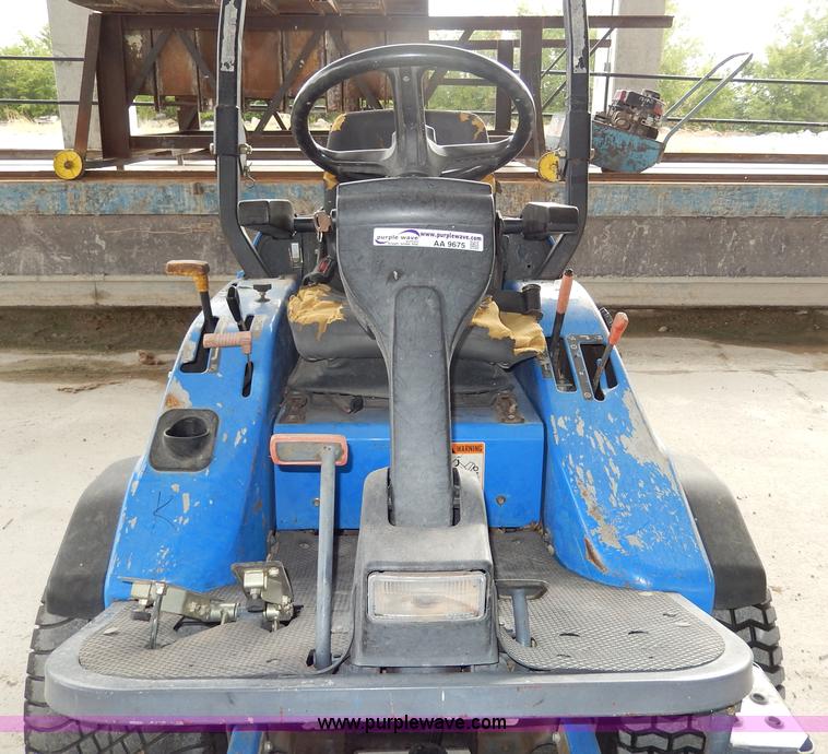 image for item AA9675 New Holland MC35 ZTR lawn mower