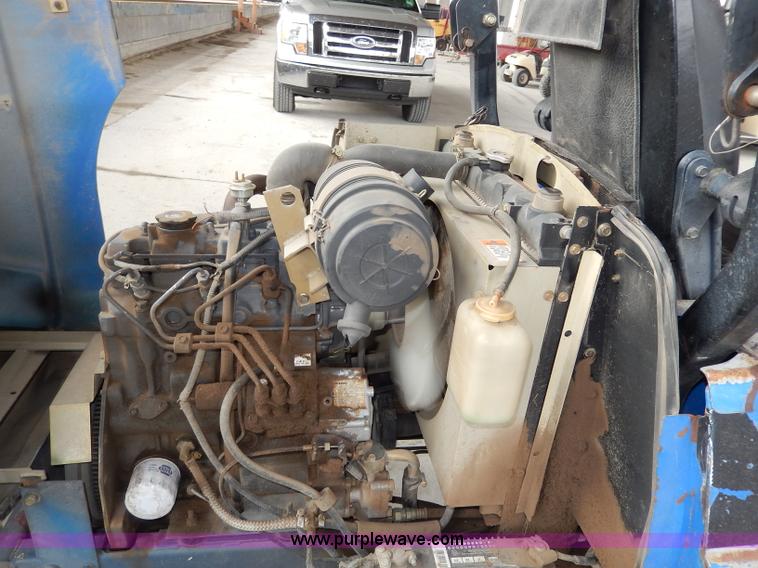 image for item AA9675 New Holland MC35 ZTR lawn mower