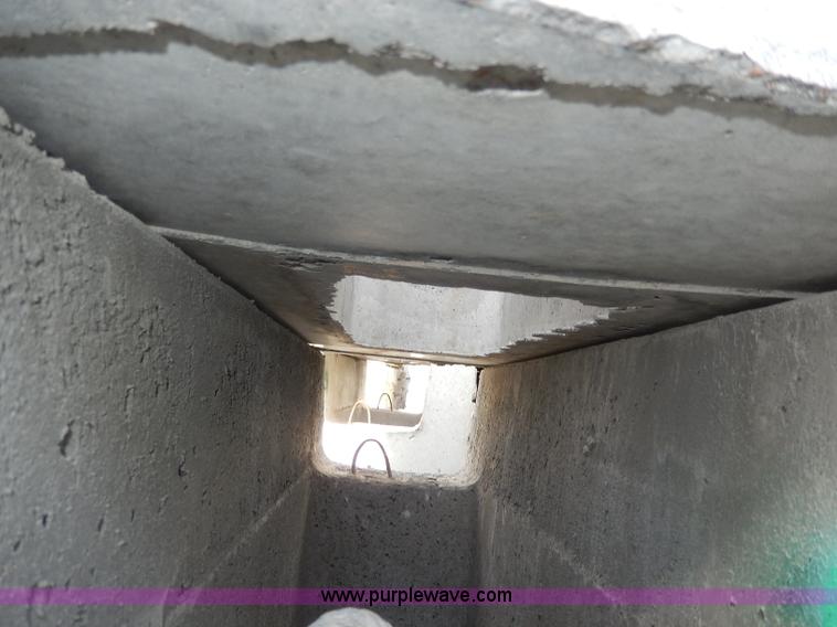 image for item AP9423 (34) decorative concrete ledge stone bottom blocks