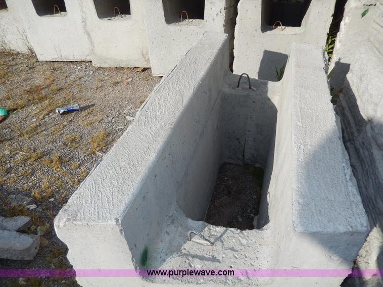 image for item AP9424 (34) decorative concrete ledge stone bottom blocks