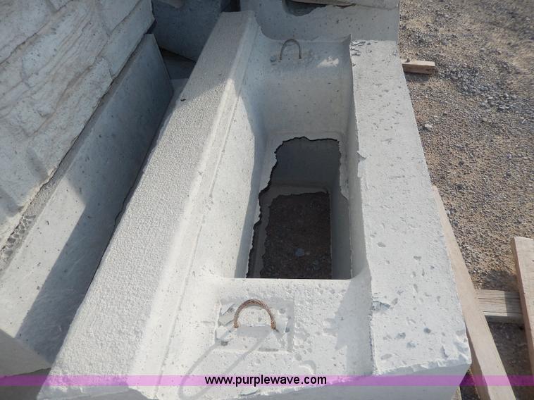 image for item AP9425 (25) decorative concrete ledge stone half tops