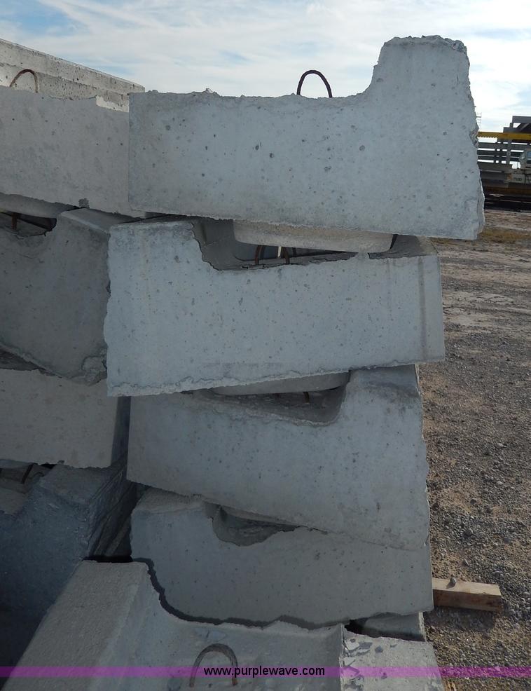 image for item AP9425 (25) decorative concrete ledge stone half tops