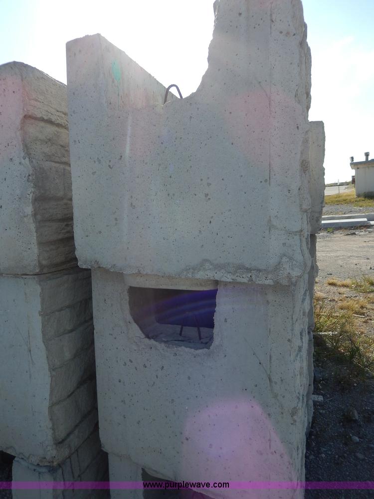 image for item AP9464 (34) decorative concrete ledge stone middle blocks