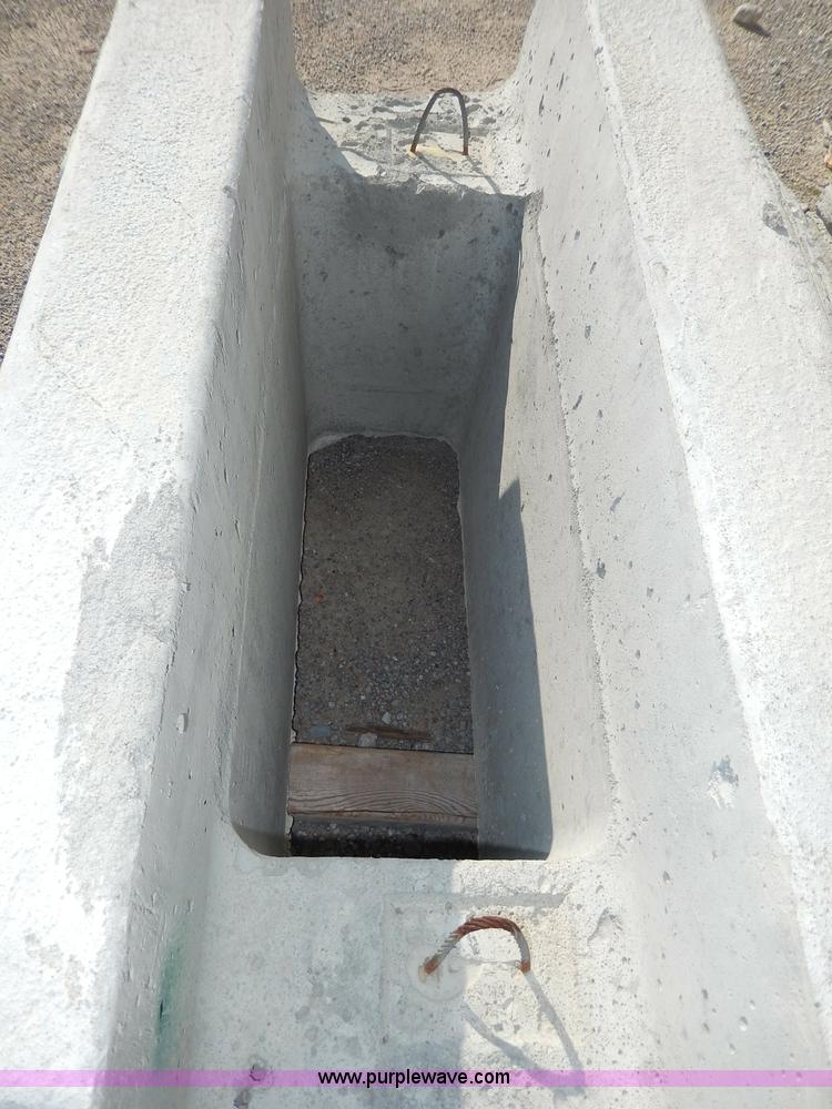 image for item AP9483 (26) decorative concrete ledge stone middle blocks