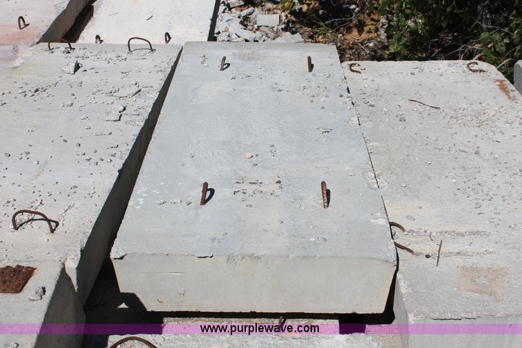 image for item AR9944 (15) concrete dunnage blocks