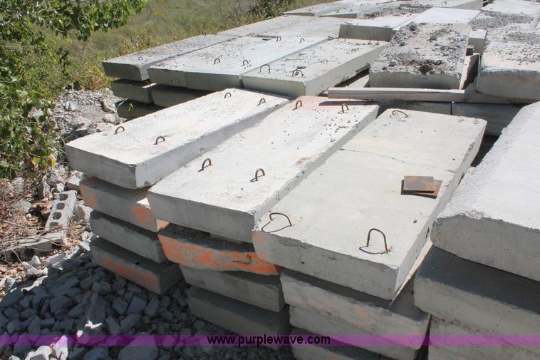 image for item AR9956 (15) concrete dunnage blocks
