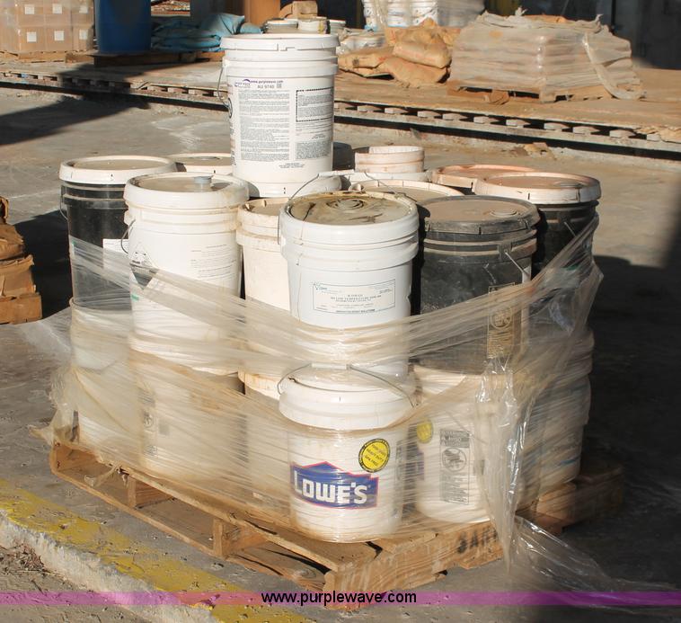 (25) five gallon buckets of Copps Industries epoxy resin and hardener in Broken Arrow, OK Item