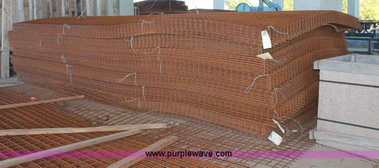 image for item AV9988 (180) Oklahoma 1066-5 steel and wire pre-cast concrete mesh panels