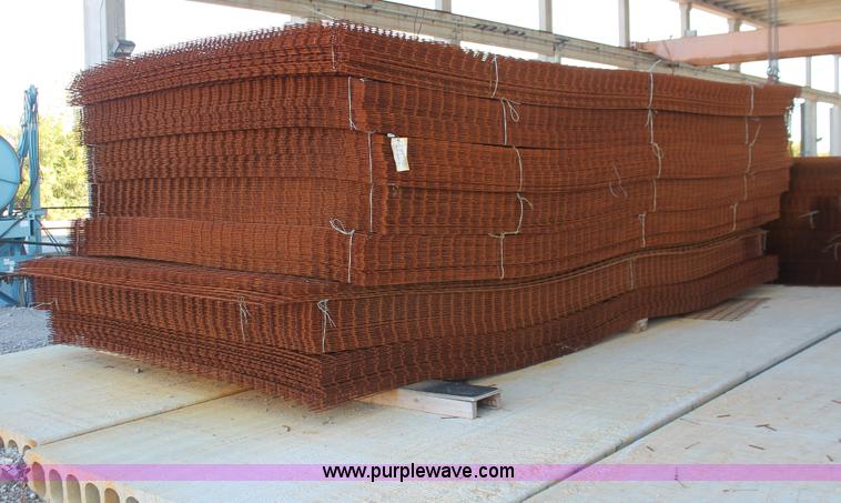 image for item AV9989 (300) Oklahoma 1560-0 steel and wire pre-cast mesh panels