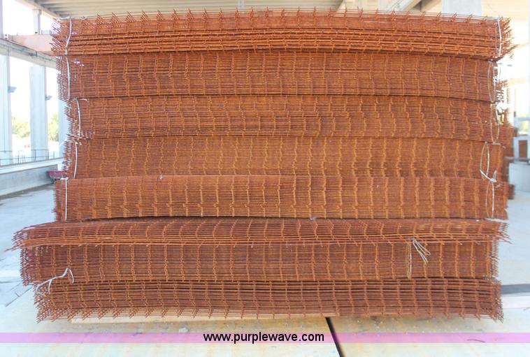image for item AV9989 (300) Oklahoma 1560-0 steel and wire pre-cast mesh panels