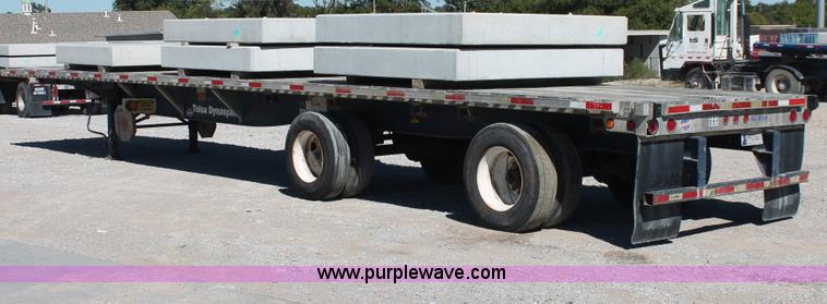 image for item H8437 2000 Utility FS2CHA flatbed spread axle trailer