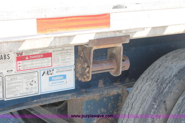 image for item H8437 2000 Utility FS2CHA flatbed spread axle trailer