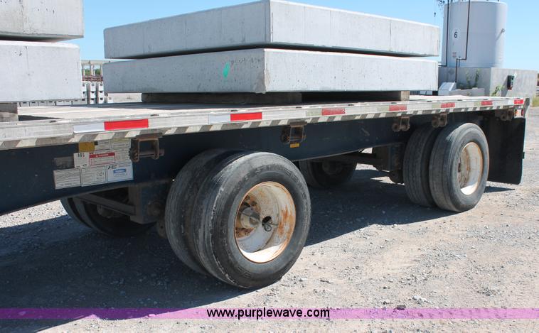 image for item H8437 2000 Utility FS2CHA flatbed spread axle trailer