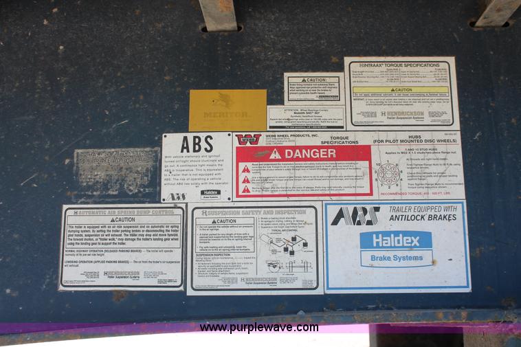 image for item H8437 2000 Utility FS2CHA flatbed spread axle trailer