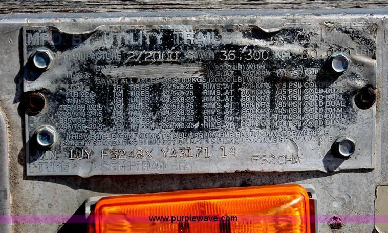 image for item H8437 2000 Utility FS2CHA flatbed spread axle trailer