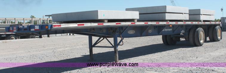 image for item H8439 1997 Fontaine LFTN-6-8048WSAK flatbed spread axle trailer