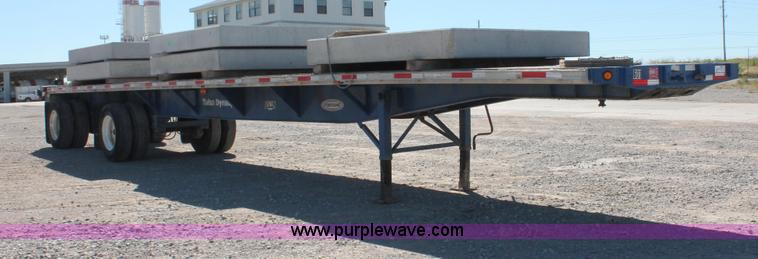 image for item H8439 1997 Fontaine LFTN-6-8048WSAK flatbed spread axle trailer