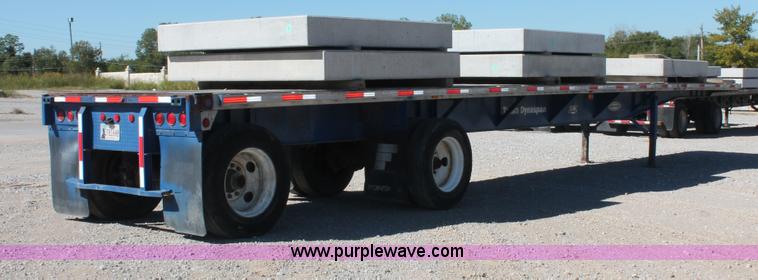 image for item H8439 1997 Fontaine LFTN-6-8048WSAK flatbed spread axle trailer