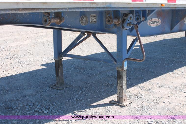 image for item H8439 1997 Fontaine LFTN-6-8048WSAK flatbed spread axle trailer