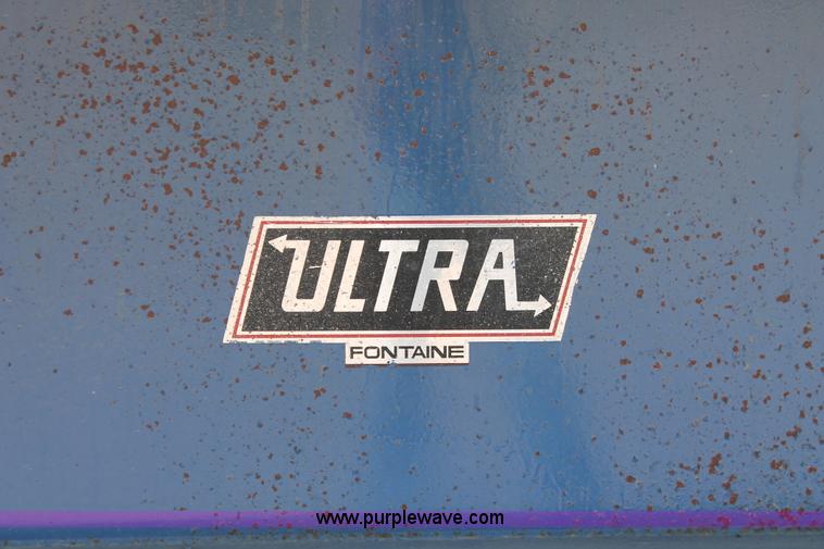 image for item H8439 1997 Fontaine LFTN-6-8048WSAK flatbed spread axle trailer